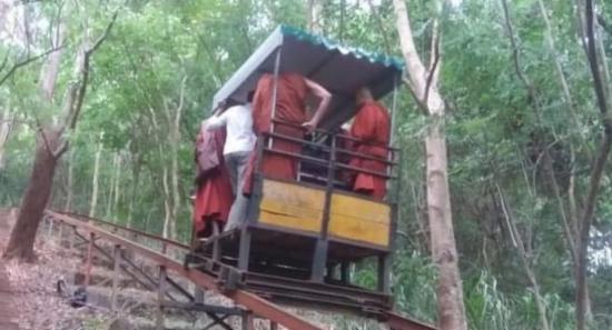 7 Theros Dead After Cable Car Collapse